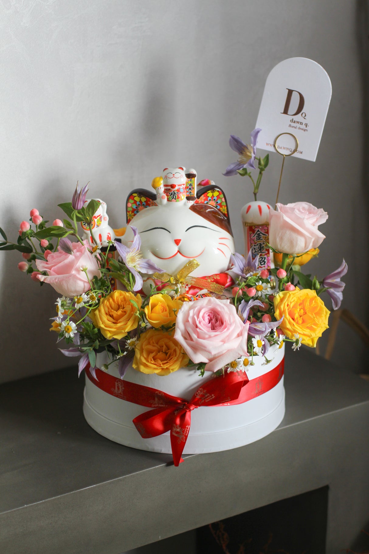 Blossom Fortune Cat (Fresh Flowers)