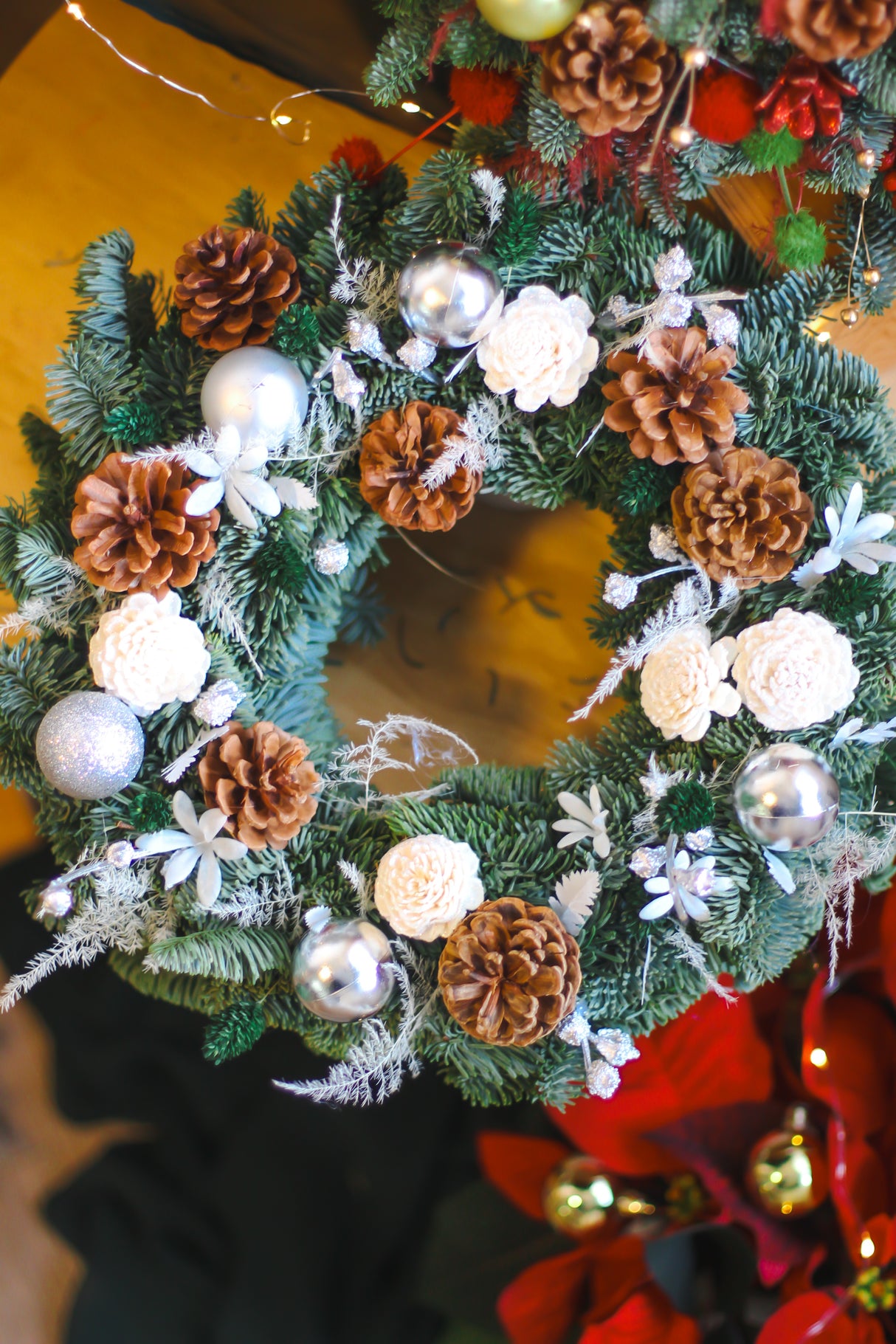 Nordic White Christmas Wreath (Fresh)