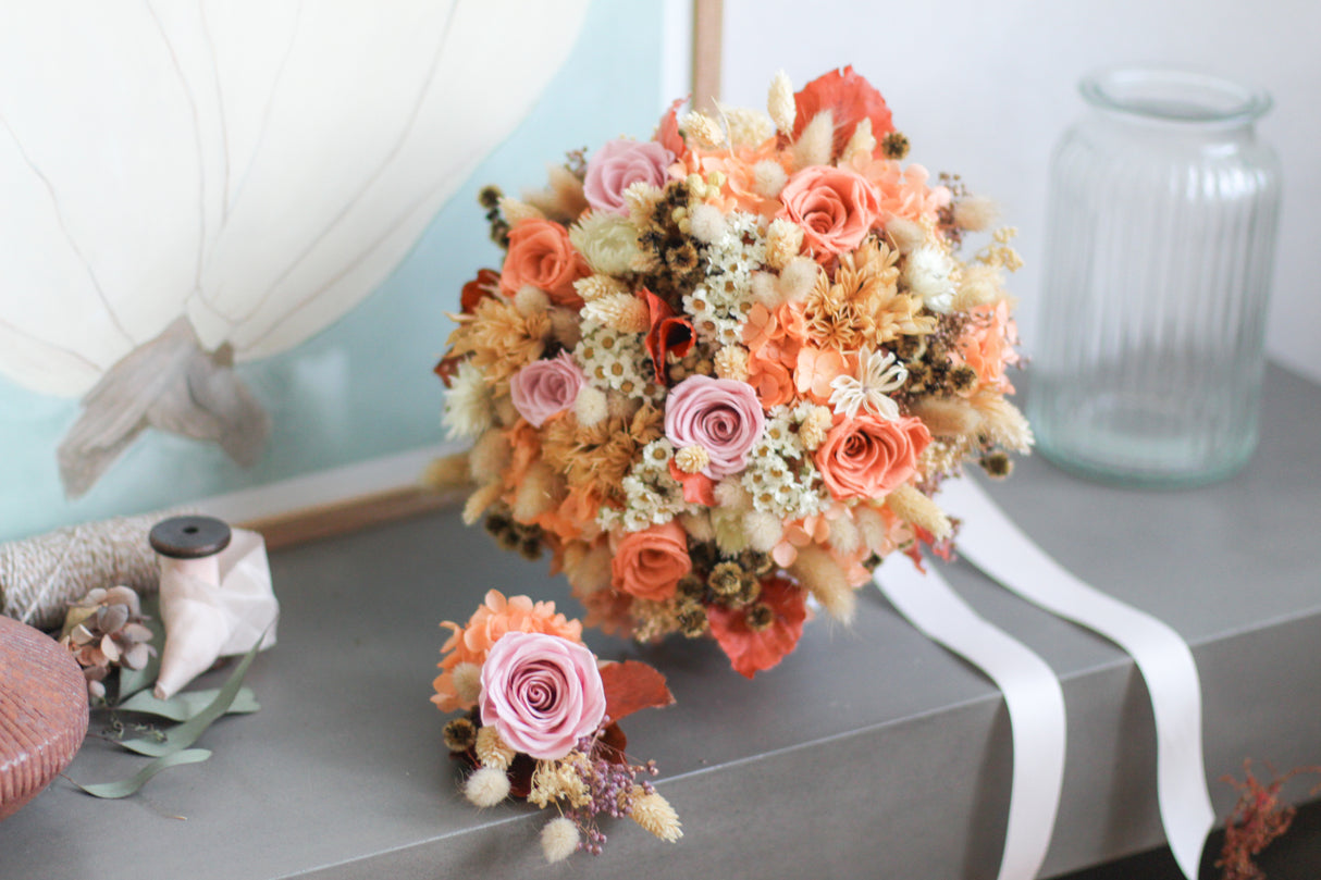 Apricot Aura Elegance (preserved)