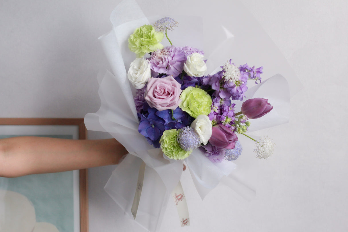 Embrace (Fresh Flowers)