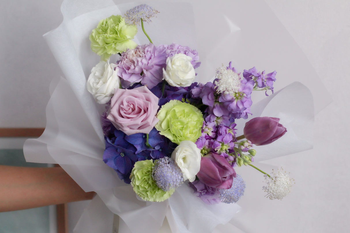 Embrace (Fresh Flowers)