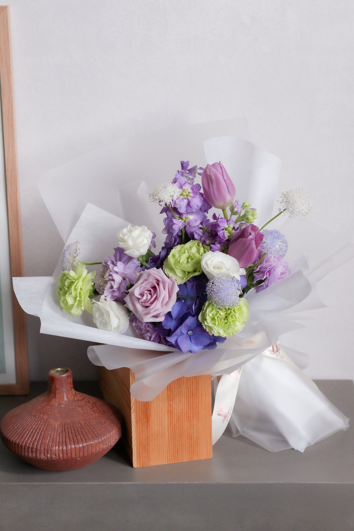 Embrace (Fresh Flowers)