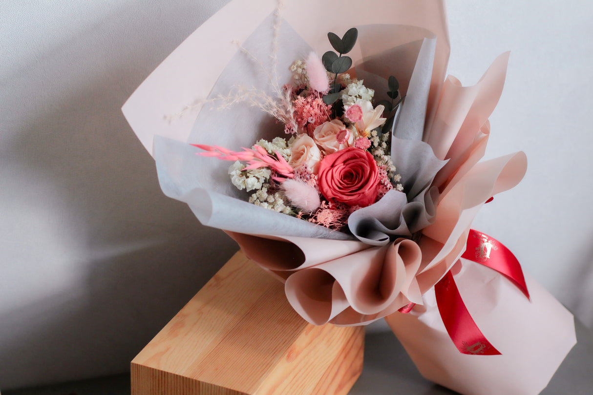 Blushing Rosebud (preserved)