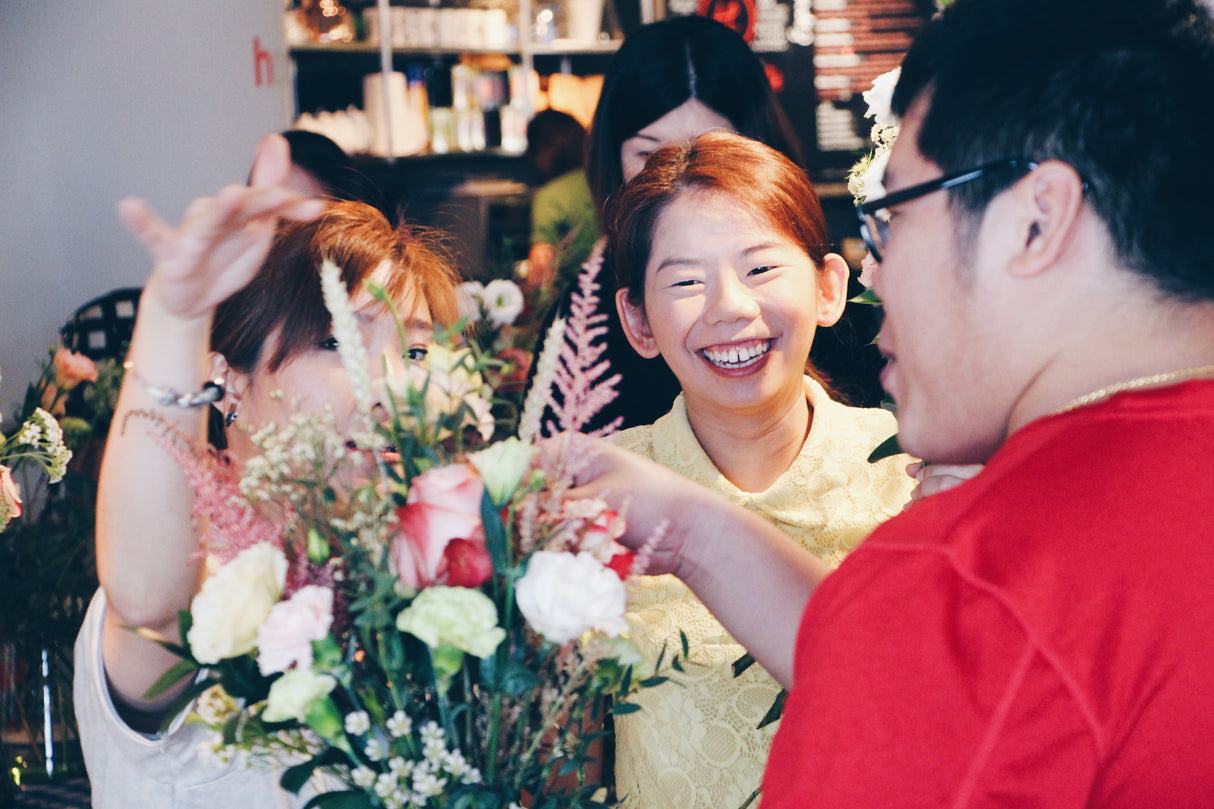 Hand-Tied Bouquet/ Florals in Vase/ Flower Box Workshop (Private)