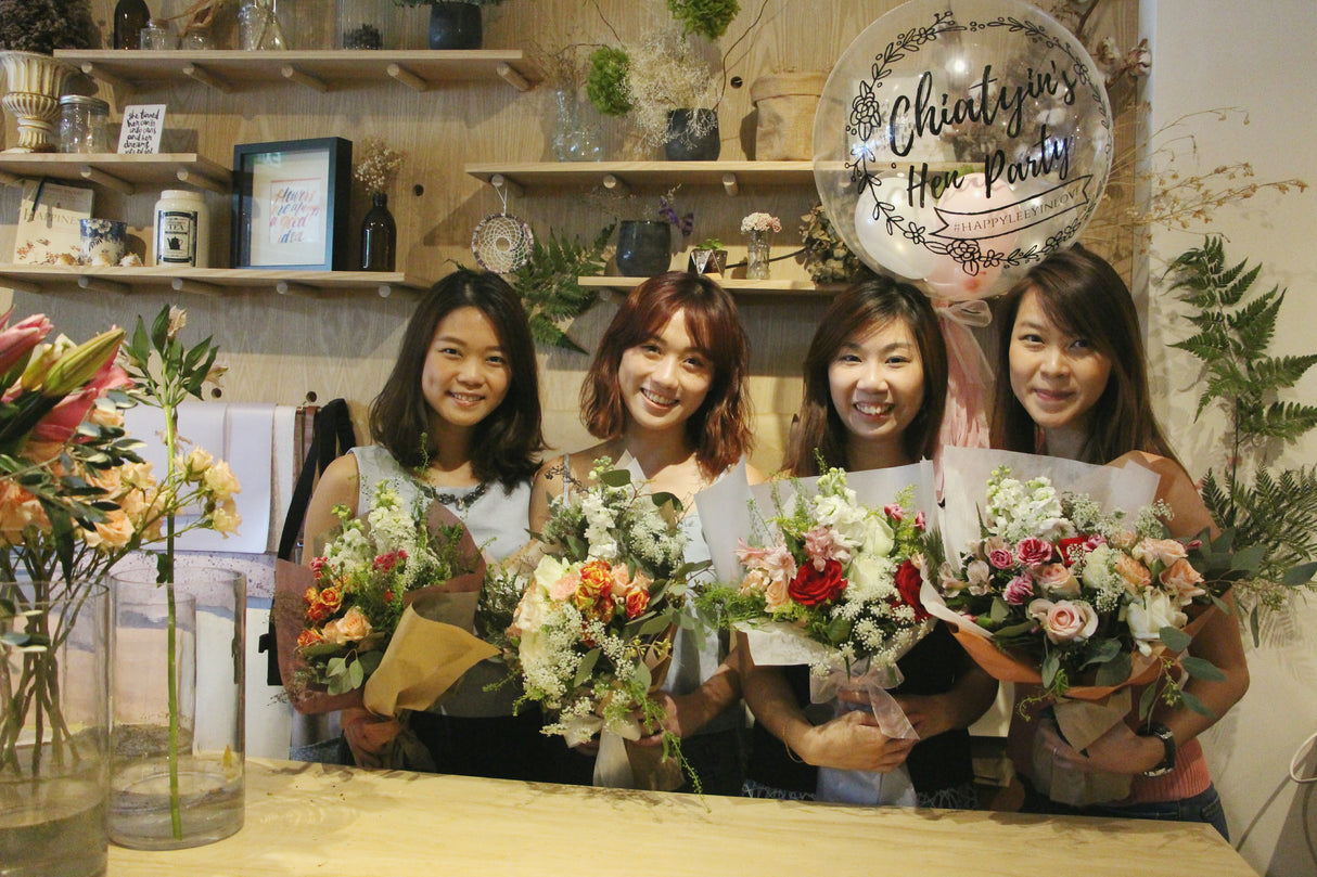 Hand-Tied Bouquet/ Florals in Vase/ Flower Box Workshop (Private)