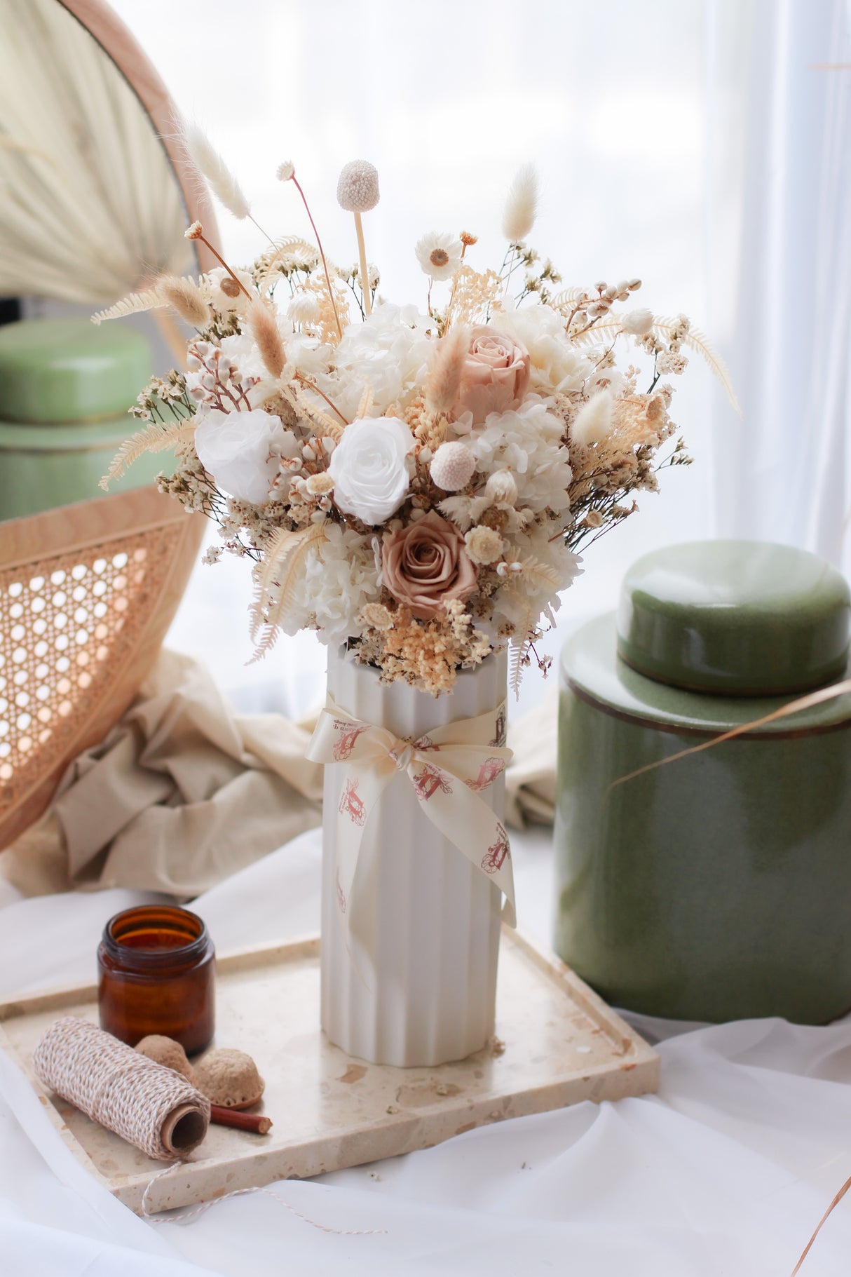 Full Circle (preserved flowers)