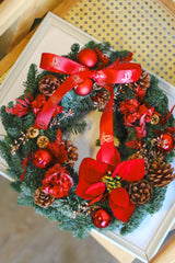 Festive Poinsettia Holiday Christmas Wreath (Fresh)