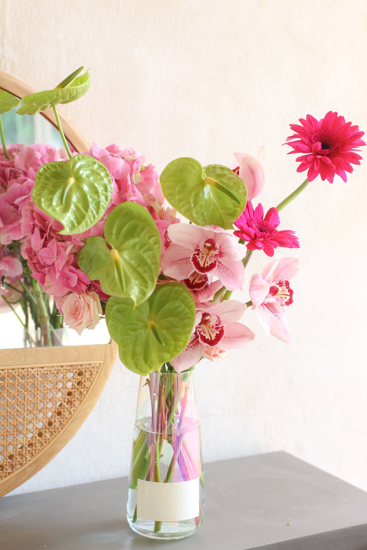 Modern Muse – Anthurium Orchid Vase Arrangement (Fresh)