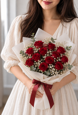 Classic Roses and Baby’s Breath Bouquet