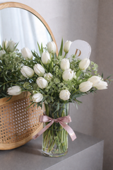 Tulip Reverie – Fresh Tulip Vase Arrangement (Fresh)