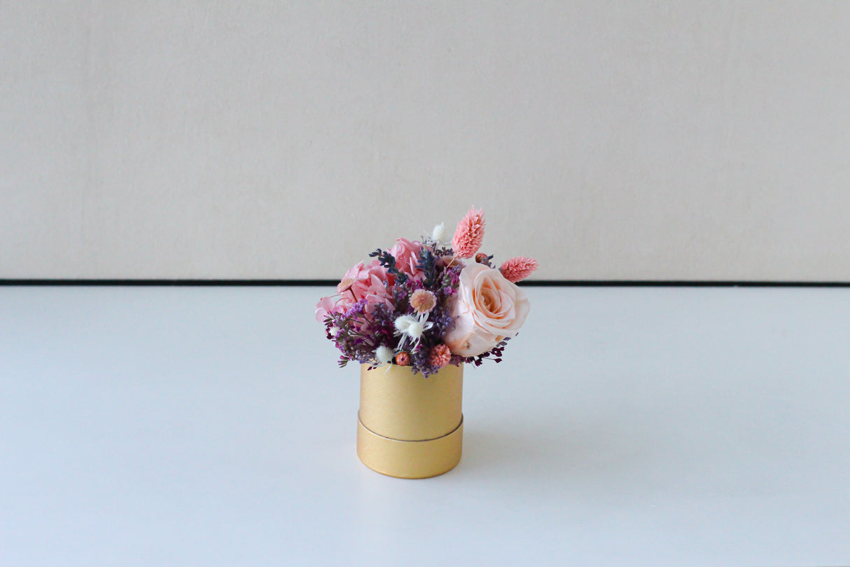 Scream Peach (preserved flowers)